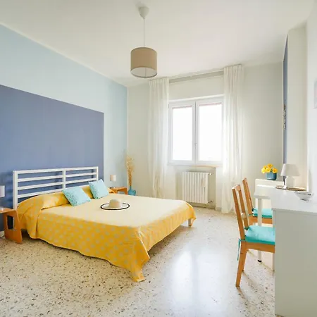 Guesthost - Mareluce Seaview Apartment *