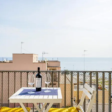 Guesthost - Mareluce Seaview Apartment