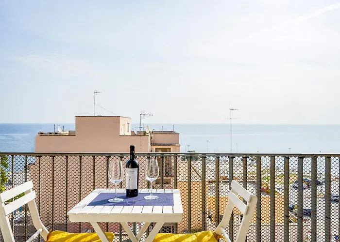 Mareluce Seaview Apartment