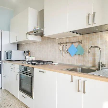 Apartament Mareluce Seaview *