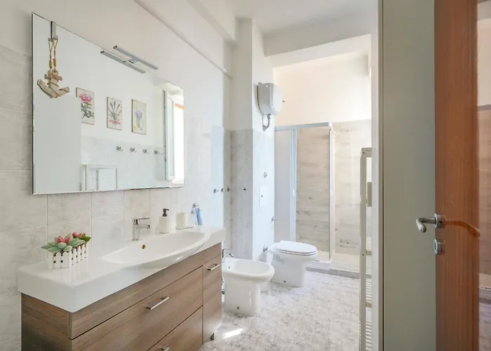 Mareluce Seaview Апартаменты Монополи